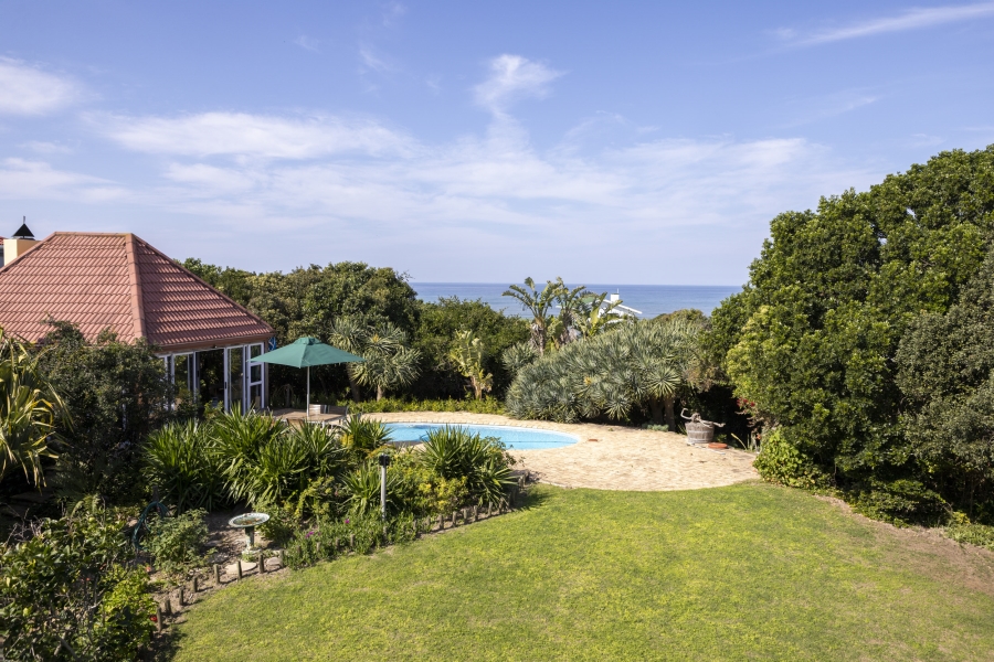 7 Bedroom Property for Sale in West Beach Eastern Cape